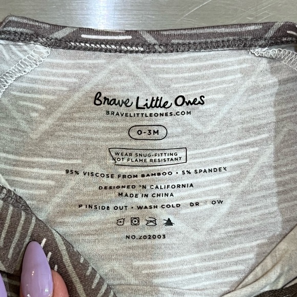 Brave Little Ones Grey Triangle Zippy - Picture 3 of 3